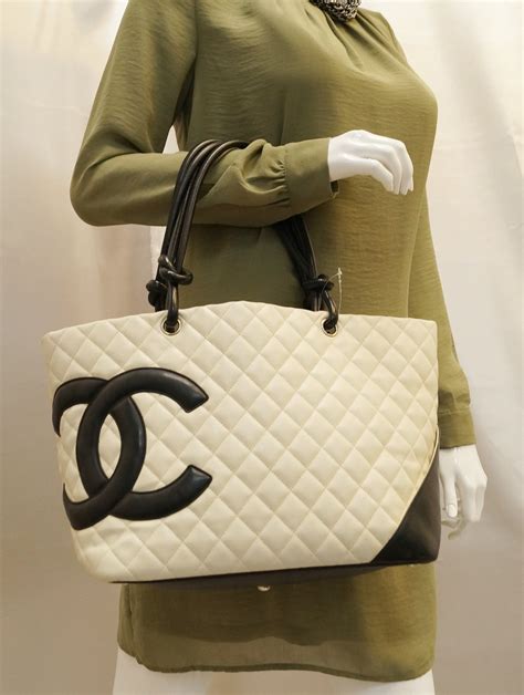 chanel quilted bag white rent|Rent Buy CHANEL Chanel Quilted .